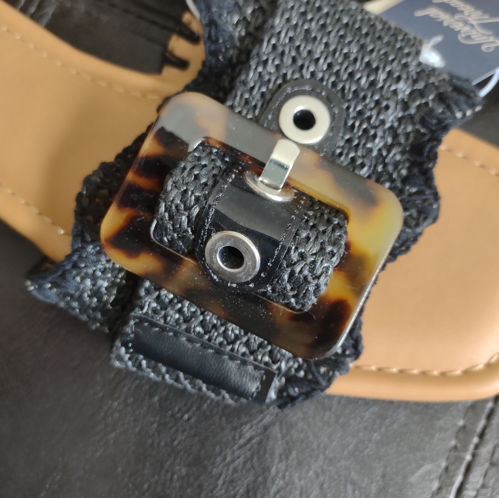 Universal Thread Chrissy Slides - Black Woven Strap & Tortoise Buckle - 7 - Picture 6 of 9